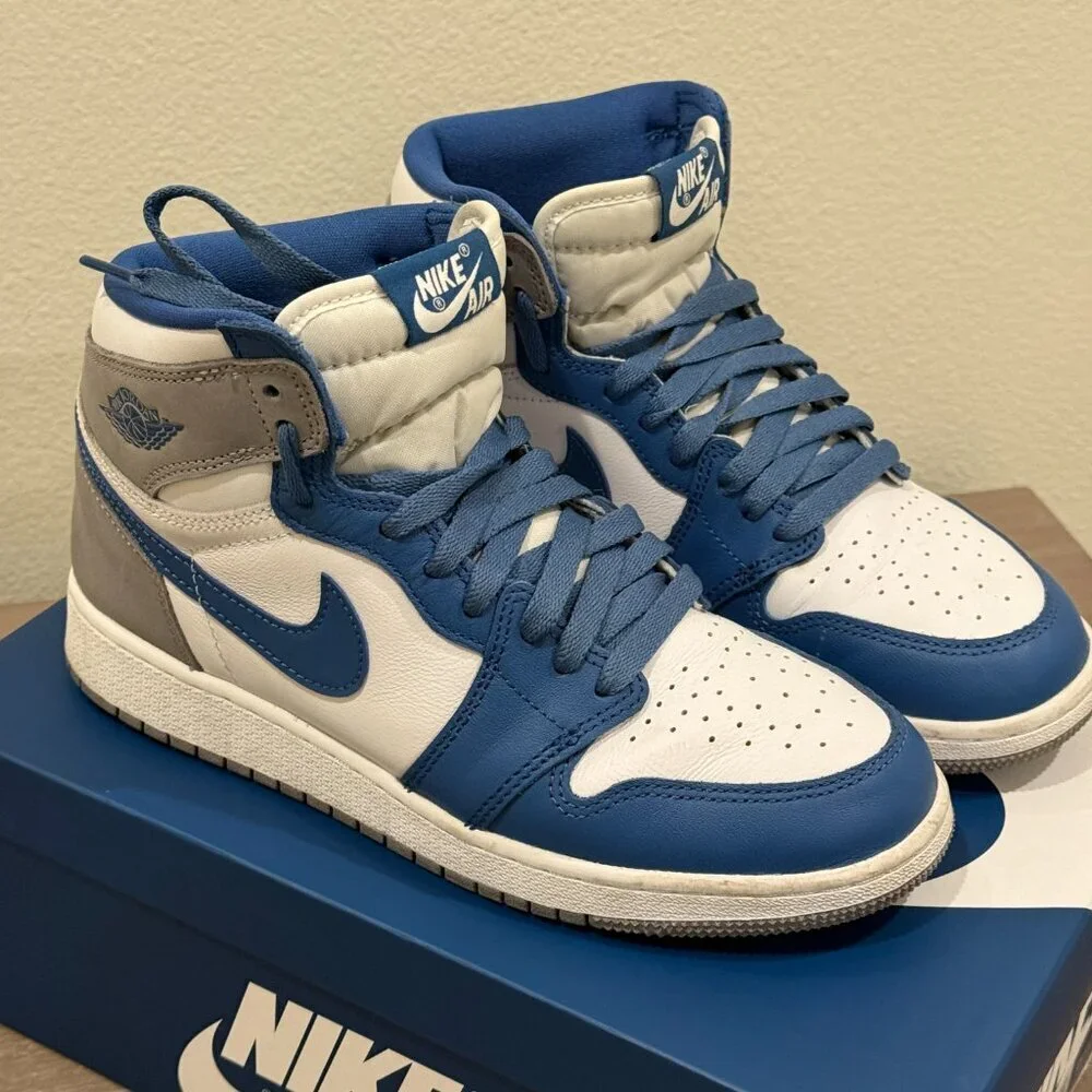 AIR JORDAN 1 RETRO HIGH OG FD1437 410 TRUE BLUEWHITE-CEMENT GREY VRAI BLEU/GRIS